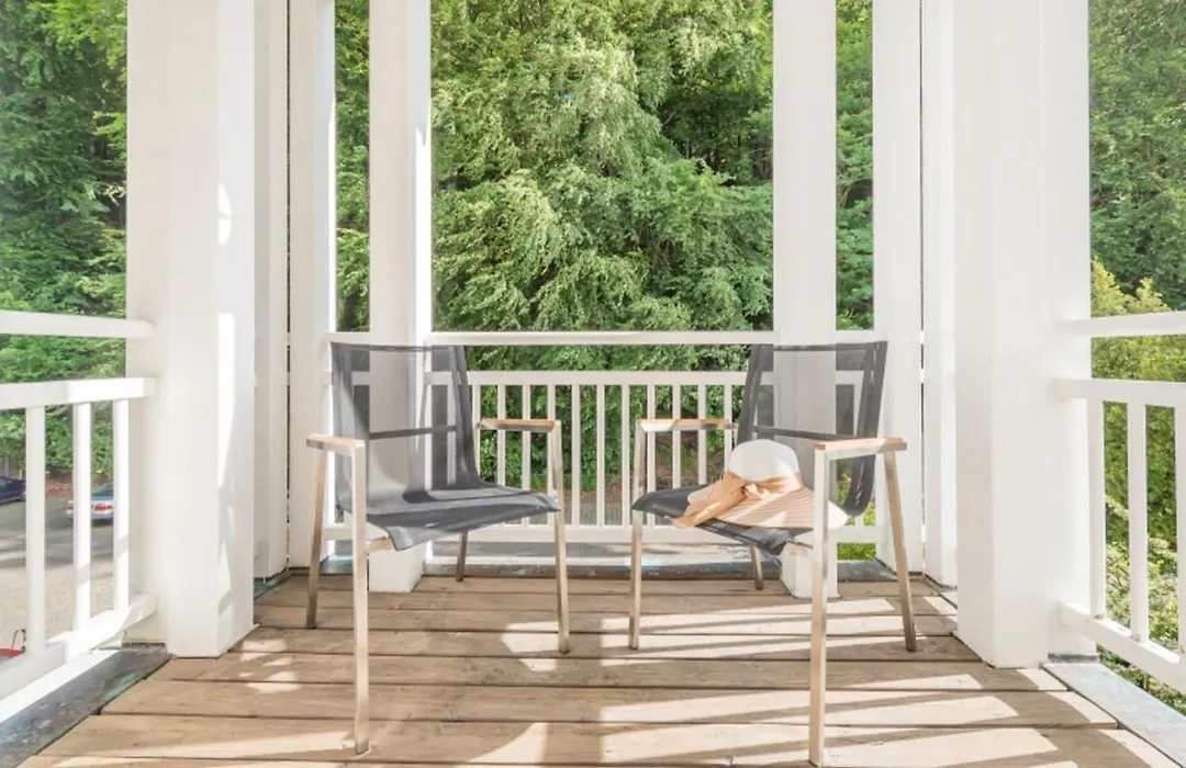Villa Strandeck, App 4 Meeresleuchten - direkt am Meer-1