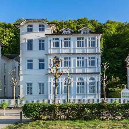 Villa Strandeck, App 4 Meeresleuchten - direkt am Meer-3